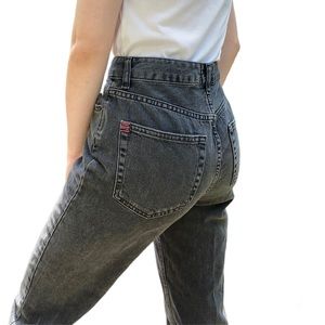 BDG High-Rise Mom Jeans Size: 25